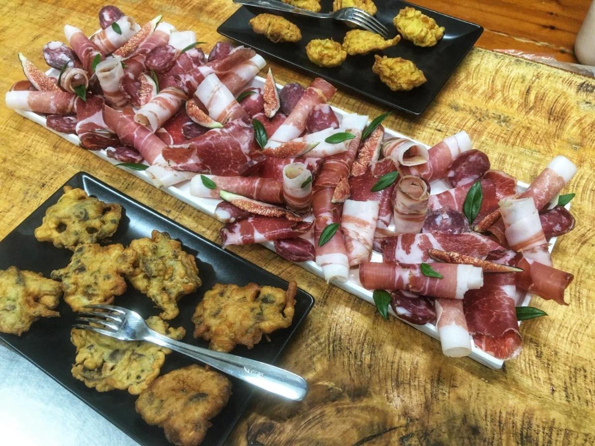 Locanda Tipica Sa Corte Oliena Ngoại thất bức ảnh