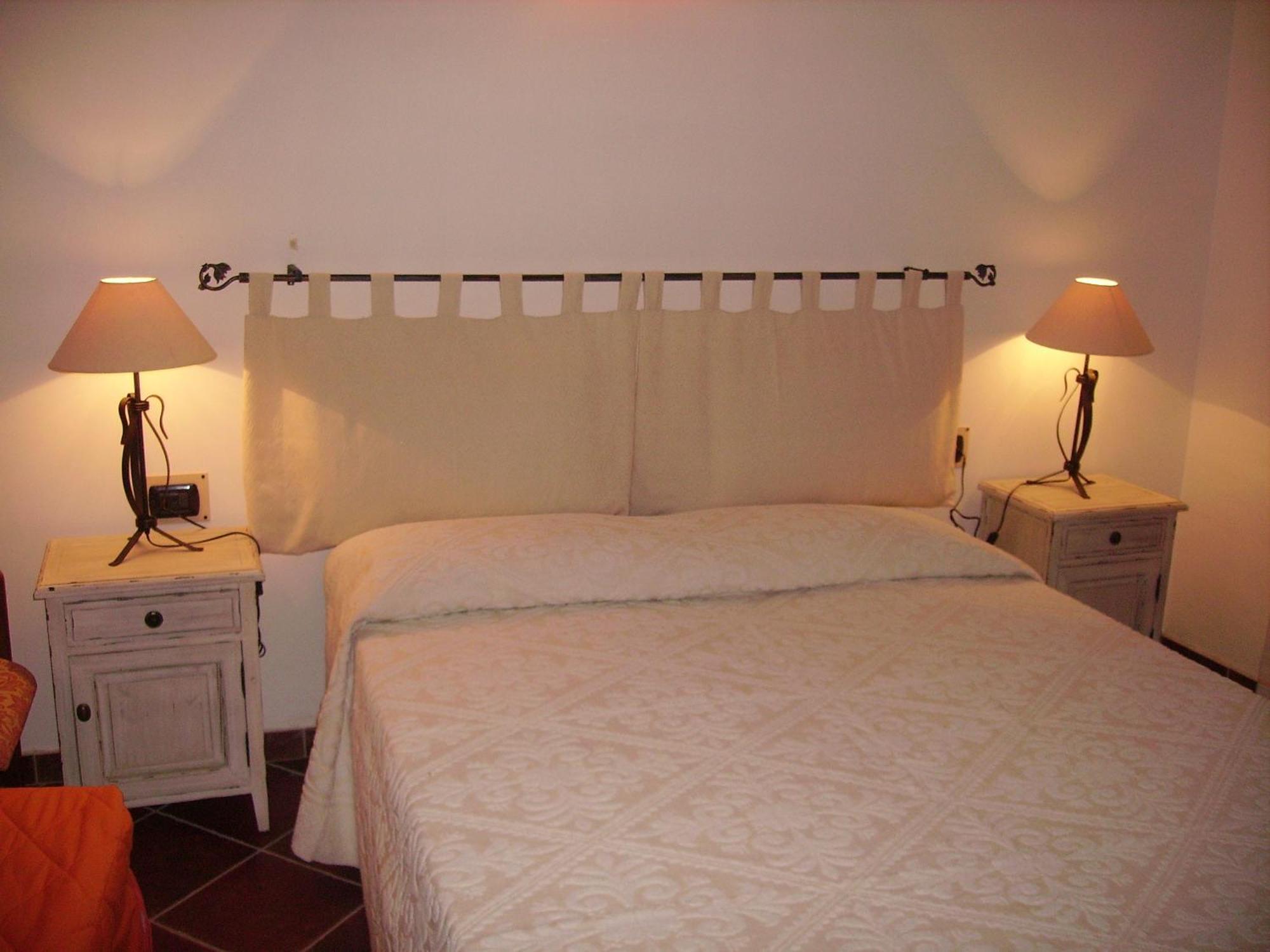 Locanda Tipica Sa Corte Oliena Ngoại thất bức ảnh