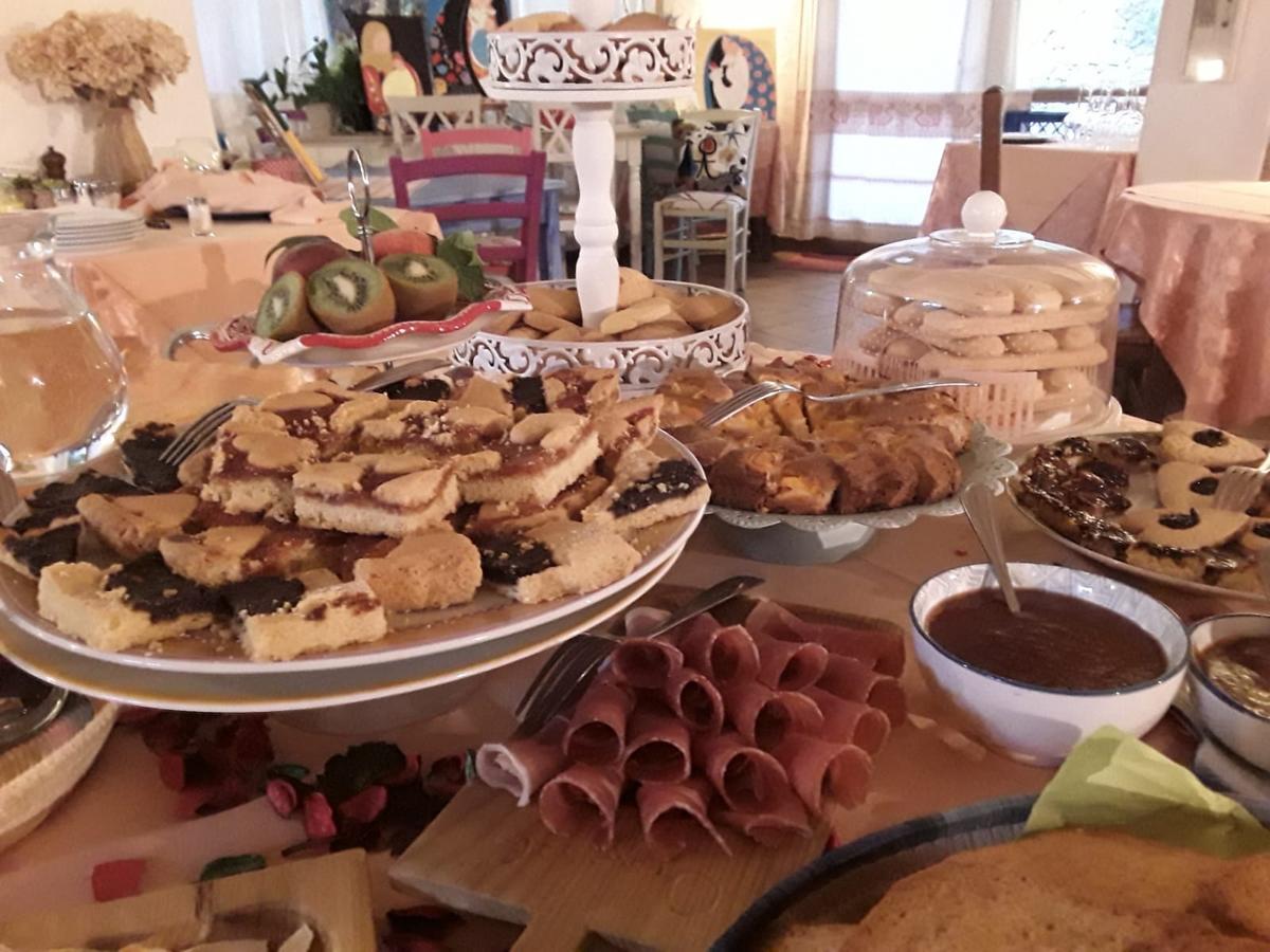 Locanda Tipica Sa Corte Oliena Ngoại thất bức ảnh