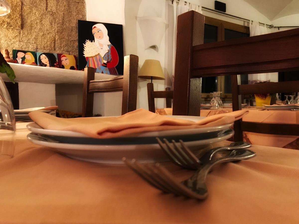 Locanda Tipica Sa Corte Oliena Ngoại thất bức ảnh