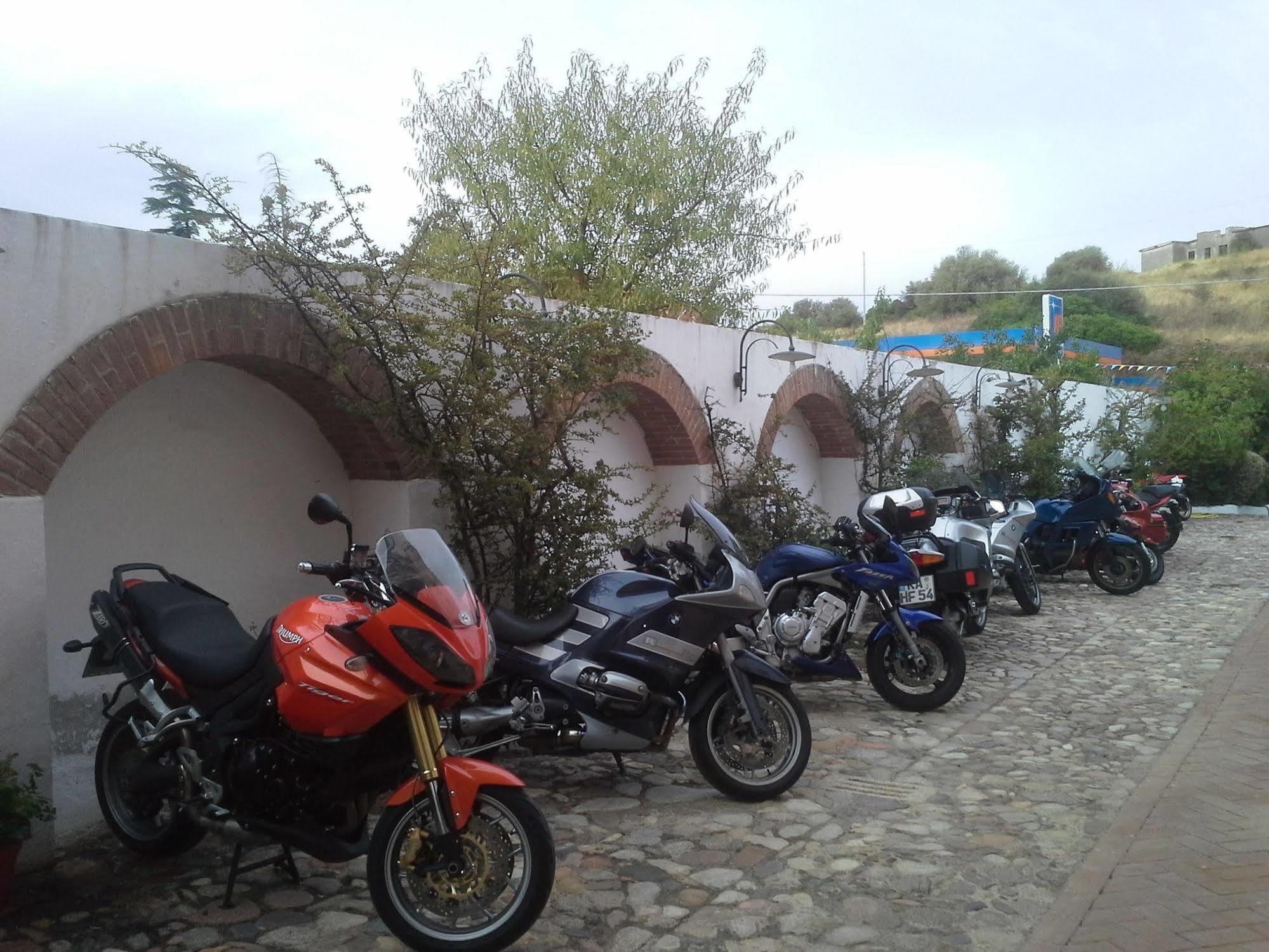 Locanda Tipica Sa Corte Oliena Ngoại thất bức ảnh